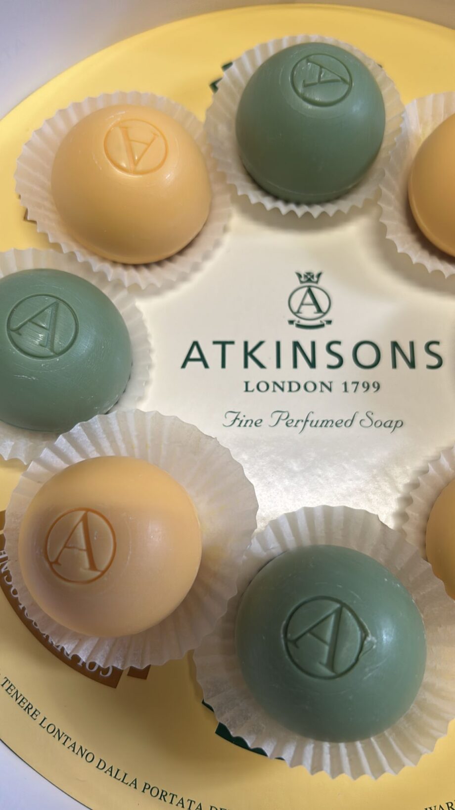 ATKINSONS set 8 saponi bellissimo VINTAGE